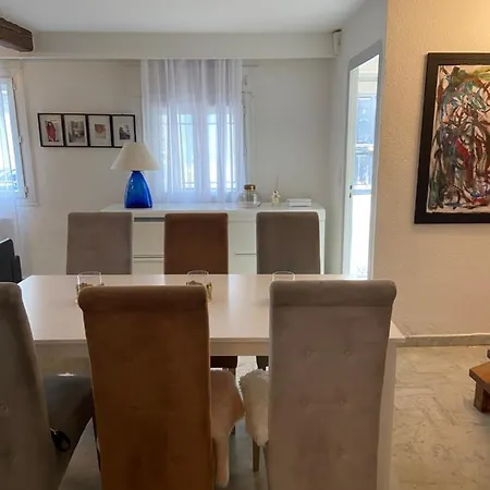 Jolie Pavillon