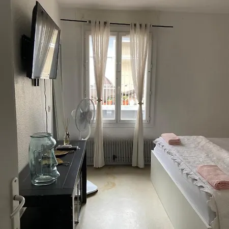 Jolie Pavillon פרפיניין